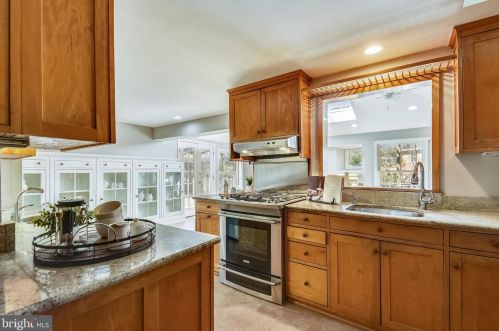 4206 Mt Vernon Memorial Hwy, Alexandria VA 22309-2809 exterior