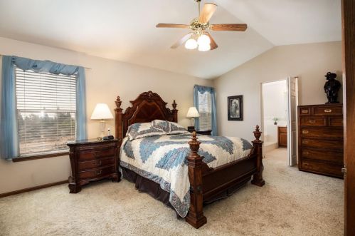 105 Goodell Rd, Folsom CA 95630-5221 exterior