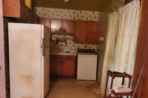 1950 Grange Dr, Atlanta GA  30315-6959 exterior