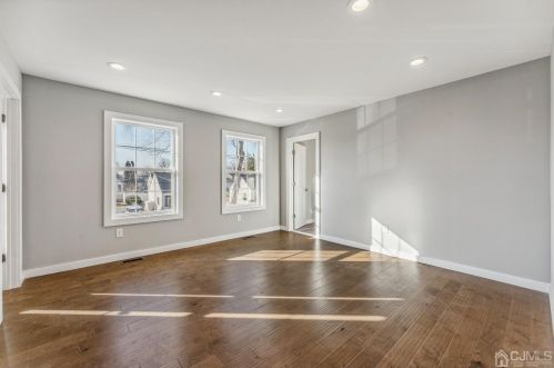 217 Loring Ave, Edison NJ  08817-3634 exterior