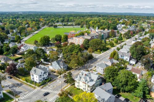 365 Woodford St, Portland, ME 04103-5610