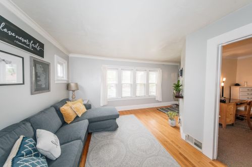 2430 60th St, Milwaukee, WI 53219-2130