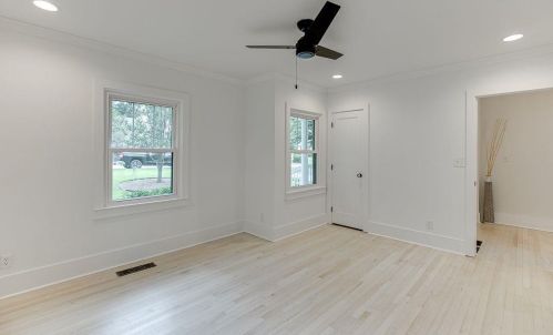 239 Midvale Dr, Atlanta GA  30342-3326 exterior