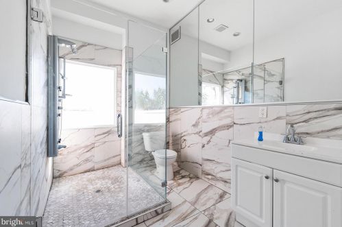 1765 29 St, Philadelphia PA 19145-2402 exterior