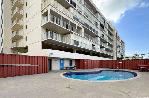 909 Ala Lilikoi St, Honolulu HI  96818-2417 exterior