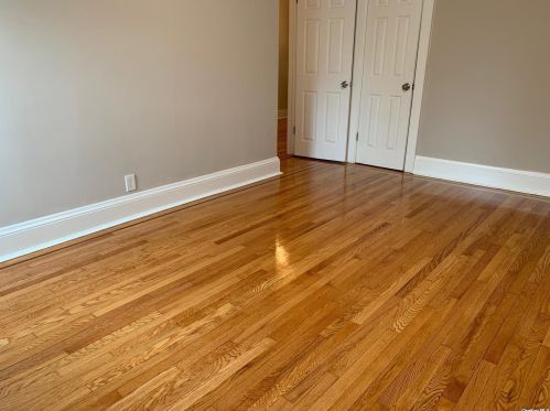 83 Dartmouth St, Valley Stream NY  11581-3215 exterior