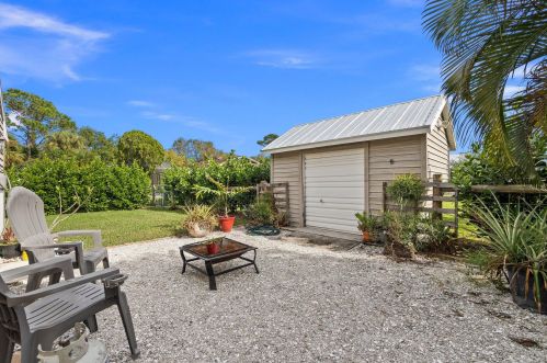 5417 Palmetto Dr, Fort Pierce FL  34982-7481 exterior