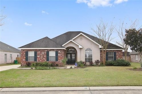 164 Riverlands Dr, Laplace, LA 70068-7106