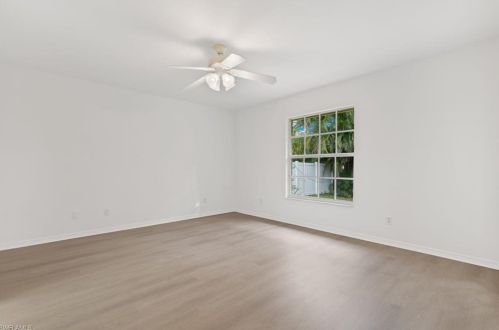 812 102 Ave, Naples FL 34108-3216 exterior