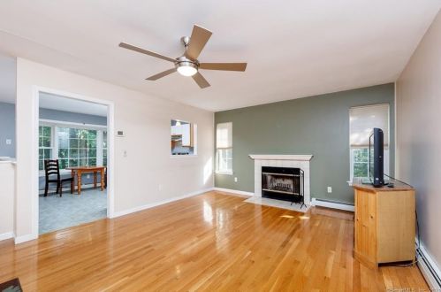 36 Picabo St, Killingly CT 06239-1533 exterior