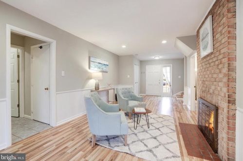 8428 Cherry Vly Ln, Alexandria VA 22309-2100 exterior