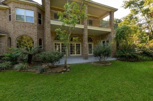 2 Kings Riv Ct, Humble TX 77346-1475 exterior