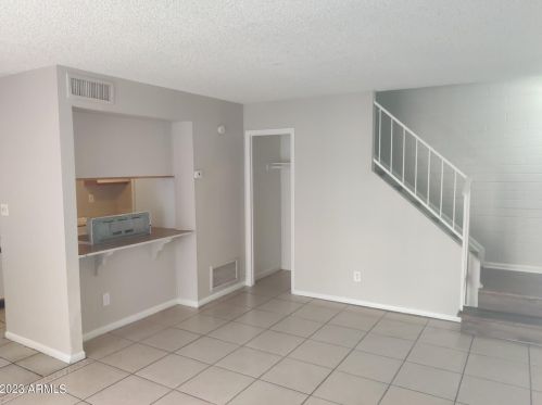 4003 45th St, Phoenix AZ  85040-2017 exterior