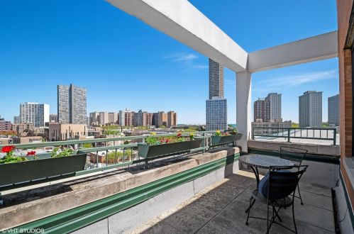 3631 Halsted St, Chicago IL  60609-1625 exterior