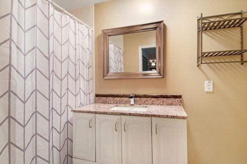 2075 24 Cir, Boynton Beach FL 33426-6578 exterior