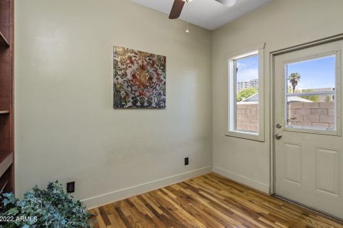 1118 12 St, Phoenix AZ 85086-7350 exterior