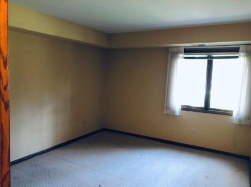 1219 Jackson St, Milwaukee WI  53202-2654 exterior