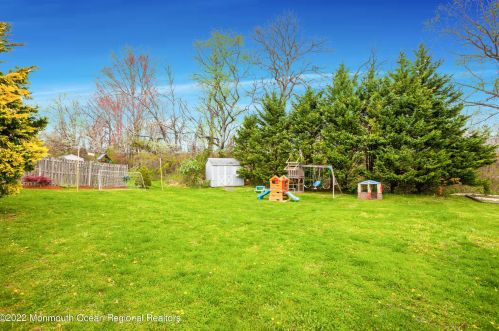 200 Kentucky Way, East Freehold NJ 07728-4656 exterior