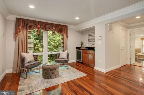 8505 Carlynn Dr, Bethesda MD 20817-4310 exterior