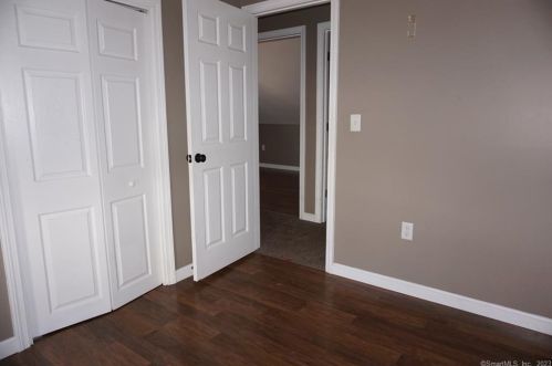 2 Ballouville Rd, Killingly CT 06241-1235 exterior