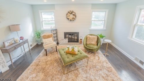 78 Henshaw Ave, Springfield NJ  07081-2210 exterior