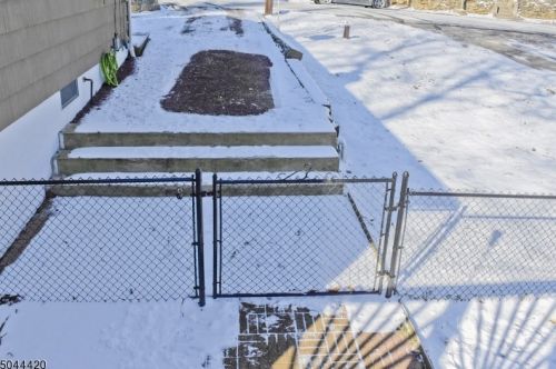 11 Jefferson Trl, Hopatcong NJ 07843-1206 exterior