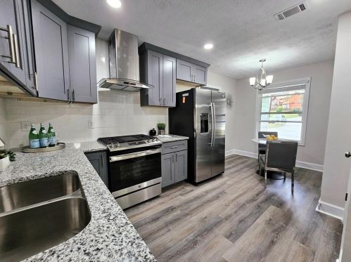 2061 Marbut Forest Dr, Lithonia GA  30058-7827 exterior