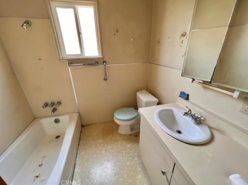 237 Edward Ave, Fullerton CA 92833-2807 exterior