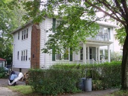 12 Grove St, Newton, MA 02466-2425