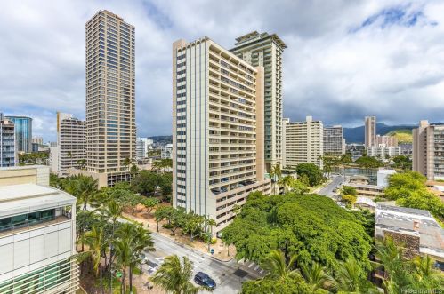 383 Kalaimoku St, Honolulu HI 96815 exterior