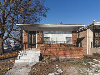 700 87 Pl, Chicago IL  60619-6906 exterior