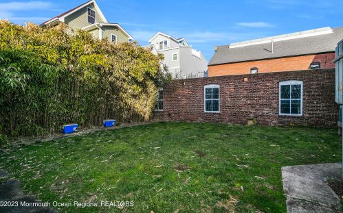 7 Church St, Locust NJ 07760-2104 exterior