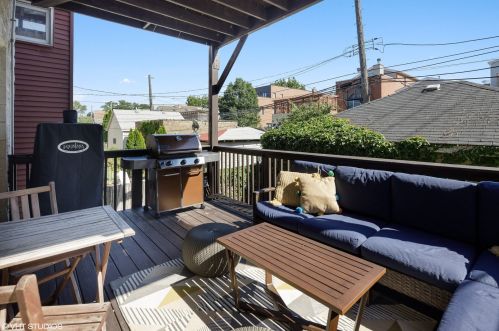 1545 School St, Chicago IL 60657-2121 exterior