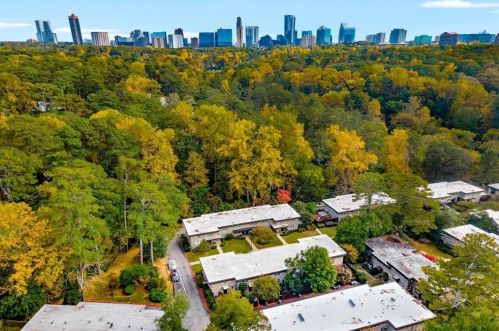 323 Lakemoore Dr, Atlanta GA  30342-3830 exterior