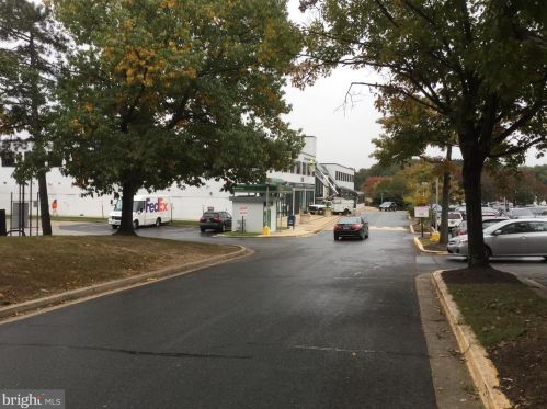 7853 Coddle Harbor Ln, Rockville MD 20854-3254 exterior