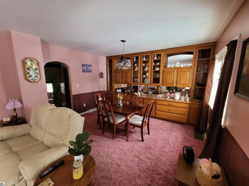 101 Orch Ave, Shepherd MI 48883-9106 exterior