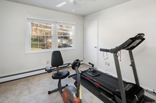 177 Lakeview Ave, Valhalla NY 10595-1419 exterior