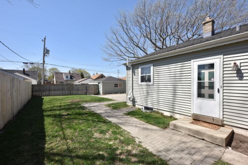 3049 83rd St, Milwaukee WI  53219-2715 exterior