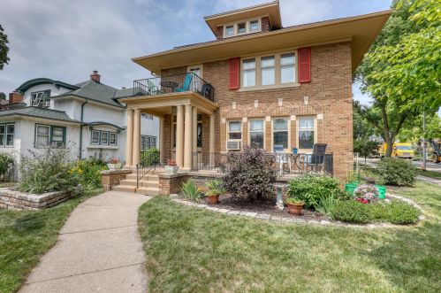 5602 Washington Blvd, Milwaukee, WI 53208-1647