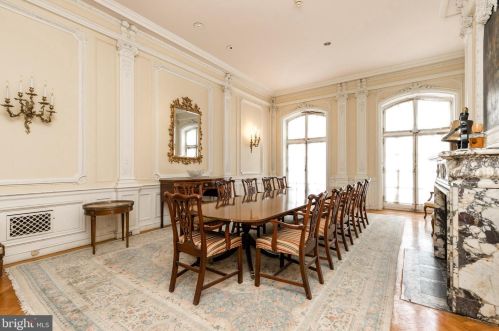 1629 Locust St, Philadelphia PA 19139-4515 exterior