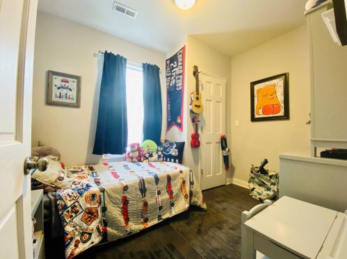 2316 Kedvale Ave, Chicago IL 60629-5110 exterior