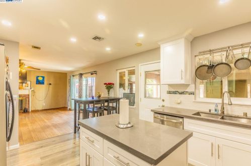 1784 Margo Dr, Concord, CA 94519-1502