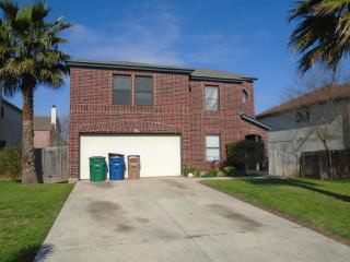 7906 Bramble Bush Dr, Austin TX  78747-4000 exterior