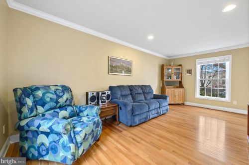 26 5 St, Media PA 19063-2819 exterior