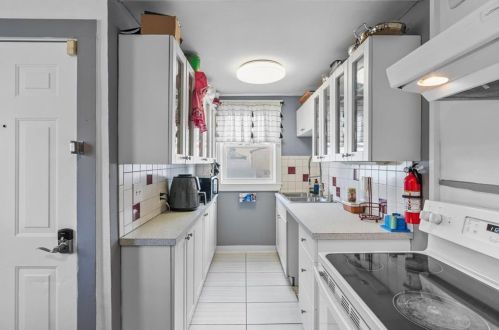 147 Unit St, Providence RI  02909-3929 exterior