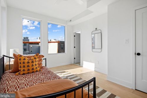 1613 2nd St, Philadelphia PA 19122 exterior