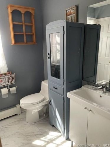 20 Frd Ln, Torrington CT 06790-7402 exterior