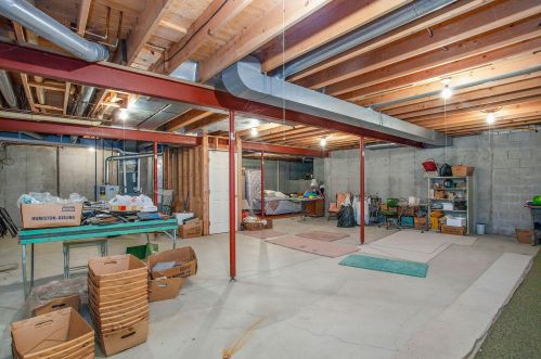 3461 Charlevoix Dr, Grand Rapids MI 49546-7061 exterior