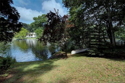 145 Cottage Rd, Enfield, CT 06082-2208