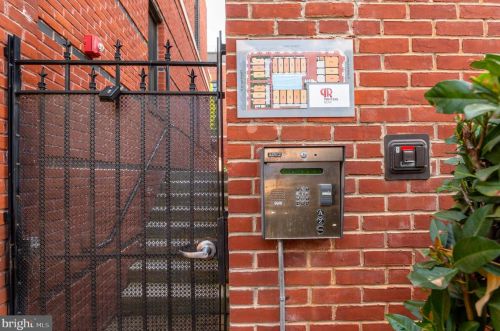 1127 Royal St, Alexandria VA  22314-1406 exterior